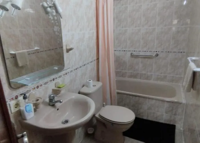 Cristianos 2bdr Near The Wifi 洛斯克里斯蒂亚诺斯