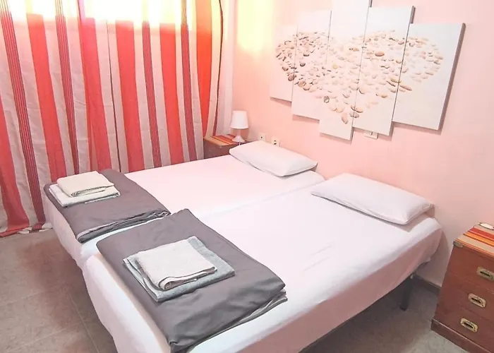 公寓 Cristianos 2bdr Near The Wifi 洛斯克里斯蒂亚诺斯